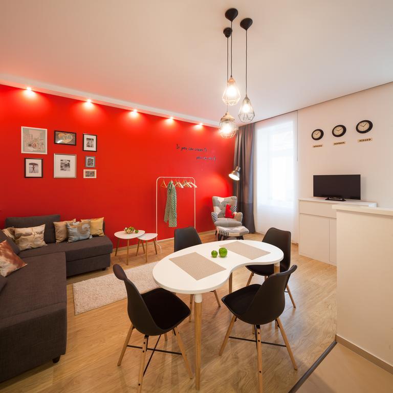 Studio 16 Apartment Sopron Bagian luar foto